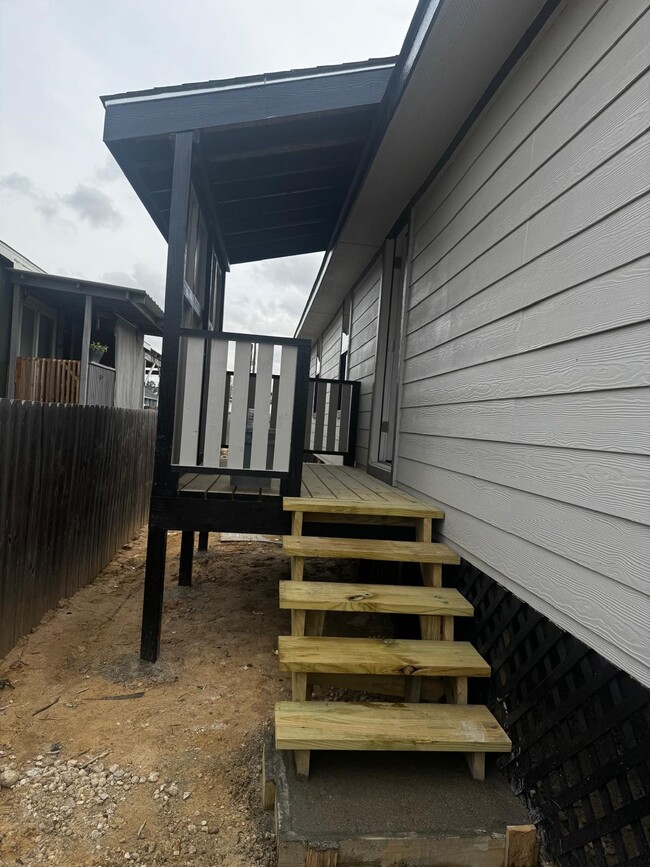 Building Photo - 627 CR-5102I