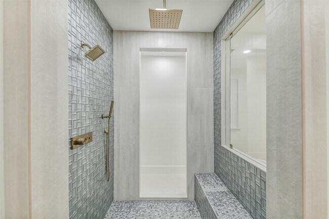 Building Photo - 9411 Millbury Dr