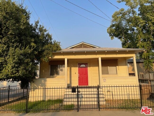 Primary Photo - 1608 E St