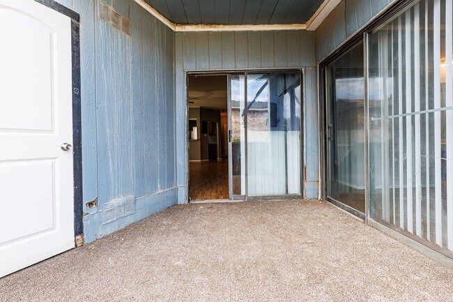 Building Photo - 7405 Avenue X