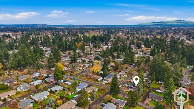 Building Photo - 2004 SE 143rd Ave