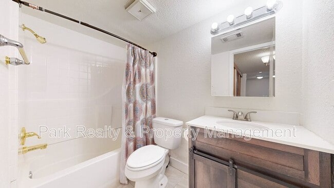 Building Photo - 7373 W Florida Ave