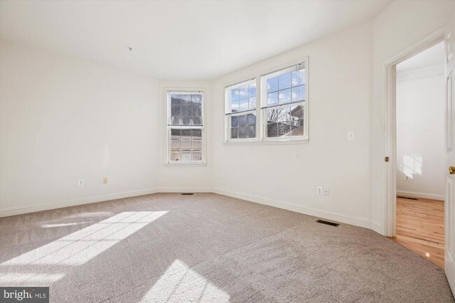 Building Photo - 502 Lawson Way