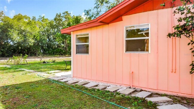 Building Photo - 739 Dromedary Dr