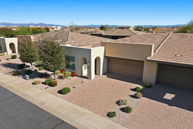 Building Photo - 35989 N Kennedia Ln