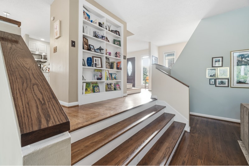 Building Photo - 63 Queens Ct