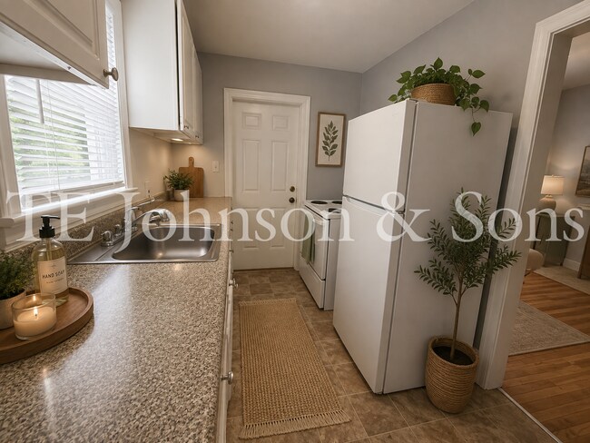 Building Photo - 212 Carolina Cir