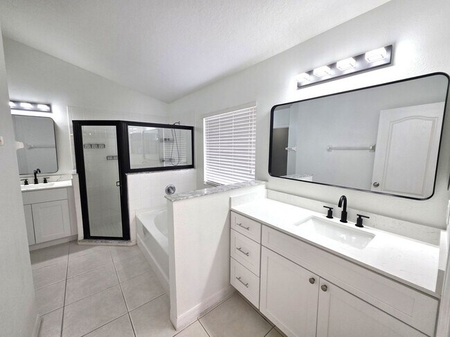 Building Photo - 3214 Prairie Iris Dr