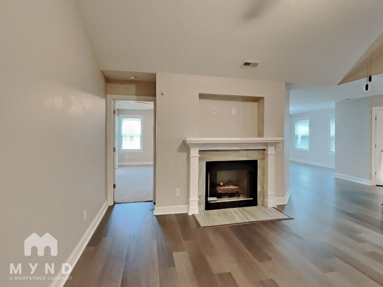 Building Photo - 1029 Airedale Trail