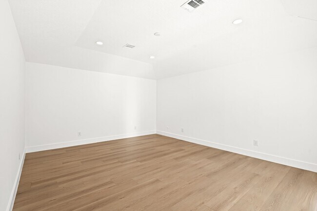 Building Photo - 7631 Westwind Ln