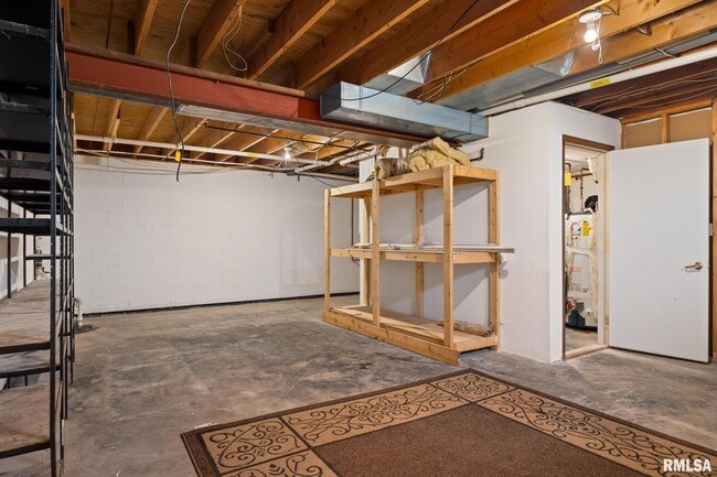 Building Photo - 107 Chestnut Dr