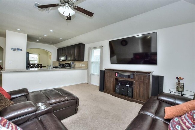Building Photo - 8072 Bassano Dr