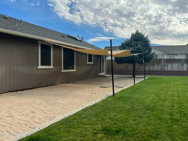 Building Photo - 2175 Albatross Way