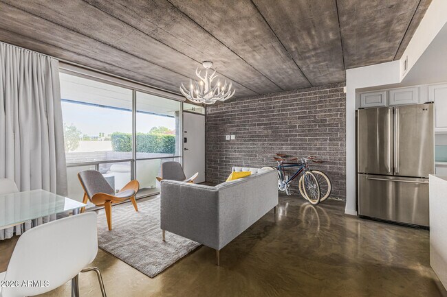 Building Photo - 7601 E 2nd St