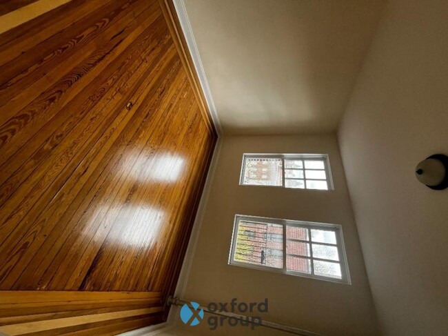 Building Photo - 2 bedroom in NEW YORK NY 10014