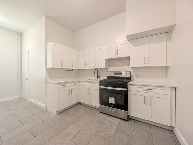 Building Photo - 267 Webster Ave