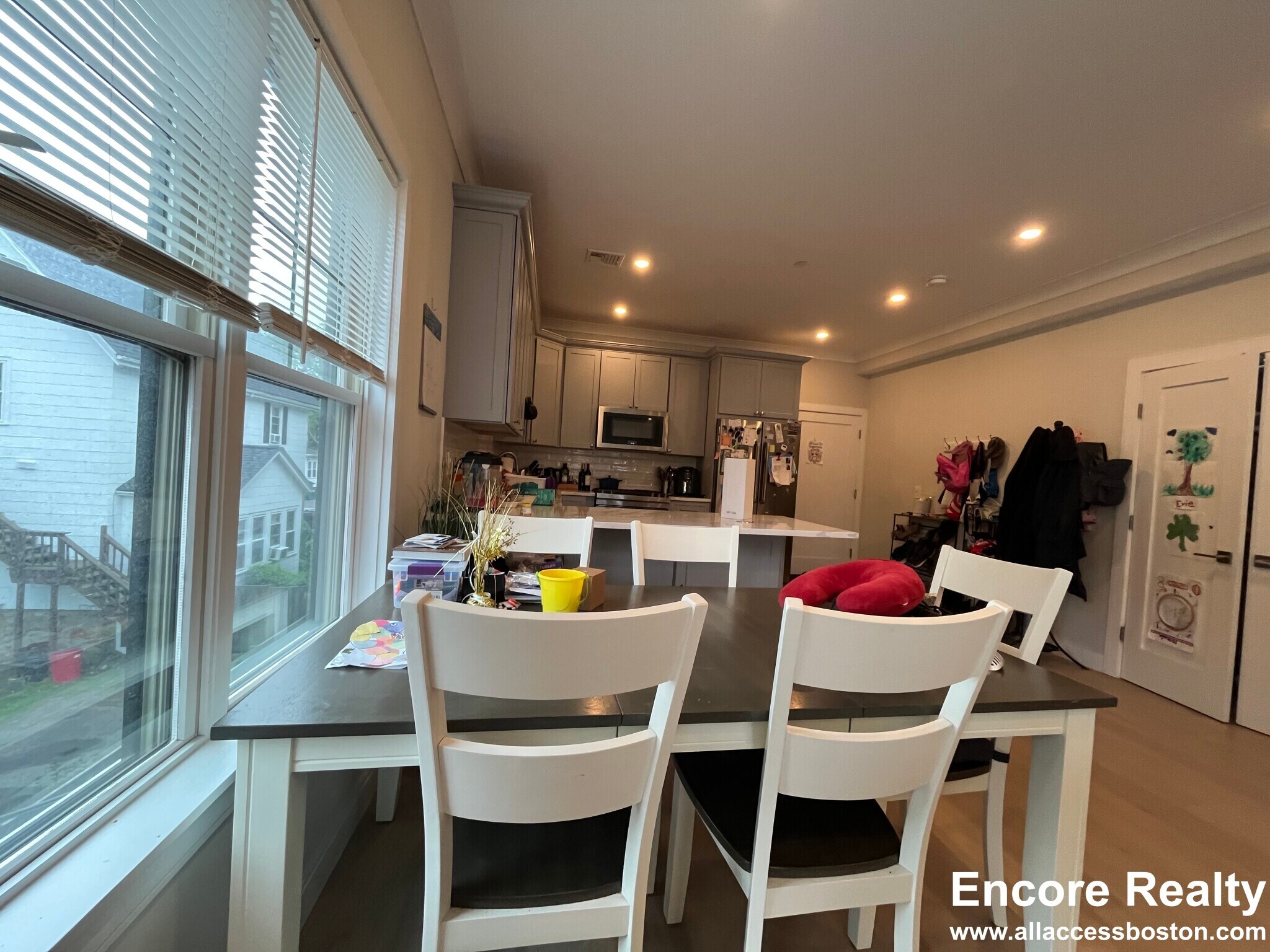 Building Photo - 32 Cummins Hwy