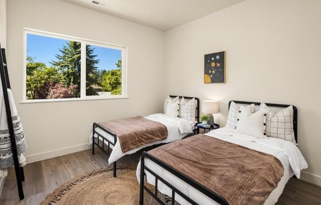 Building Photo - 6628 52nd Ave W