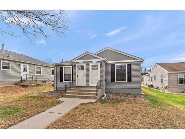 Building Photo - 1408 Lake St NE