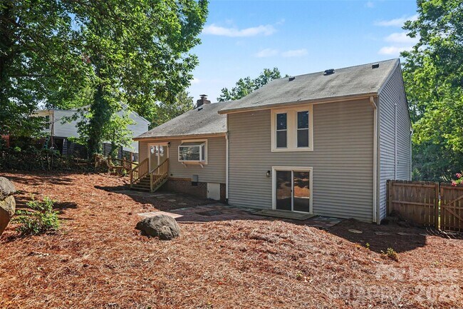 Building Photo - 9606 Fairway Ridge Rd
