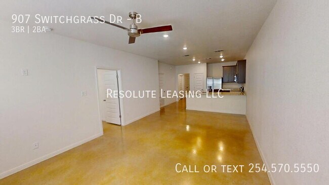 Building Photo - 907 Switchgrass Dr