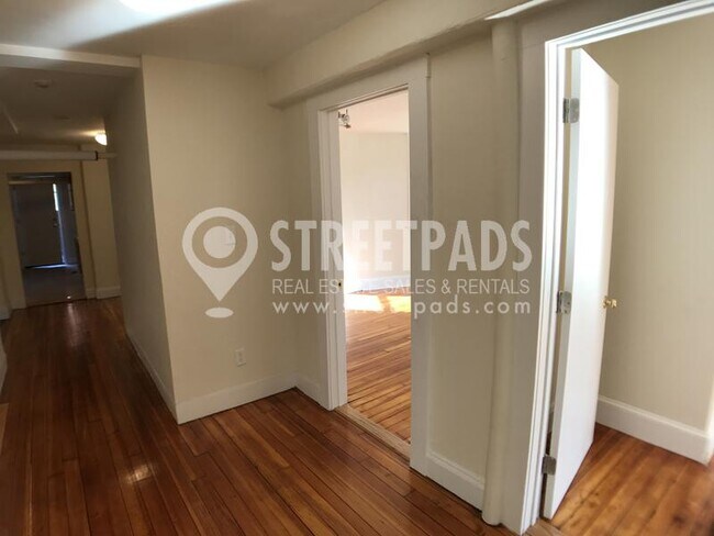 Building Photo - 3 bedroom in Boston MA 02135