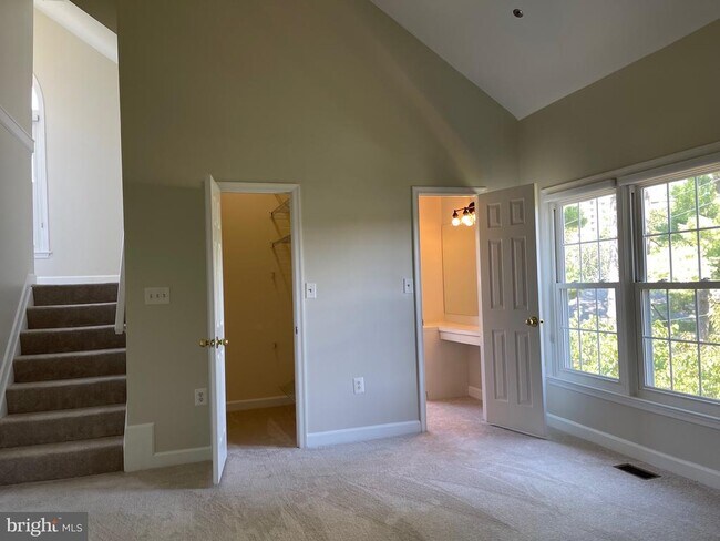 Building Photo - 9715 Whitley Park Pl