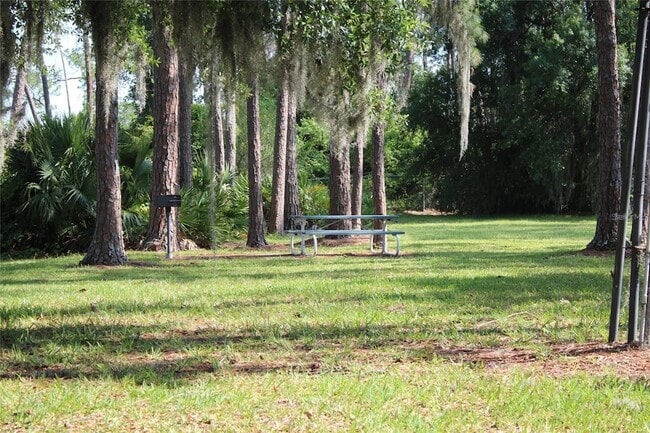 Building Photo - 50989 U S 27 Unit