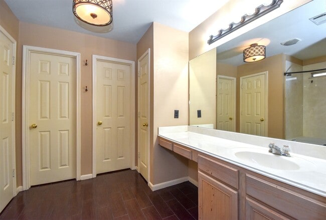 Building Photo - 7215 Kransburg Ranch Dr