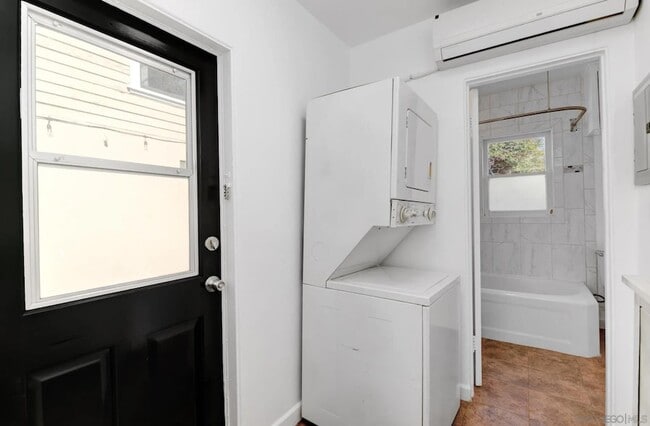 Building Photo - 3076 Juniper St