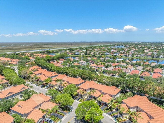 Building Photo - 800 Sorrento Dr