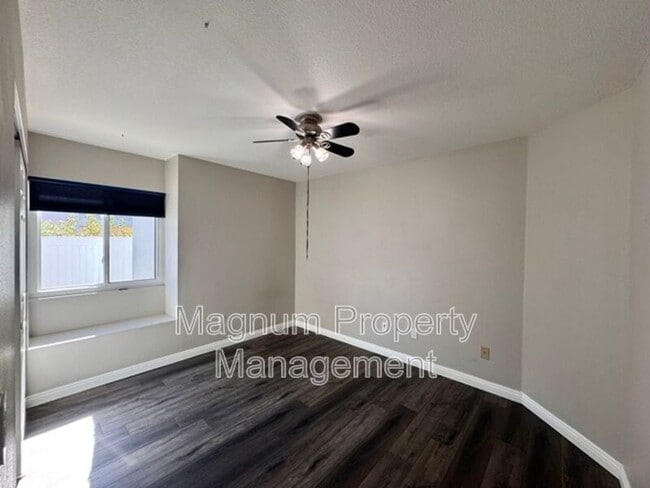 Building Photo - 25483 Blackthorne Dr