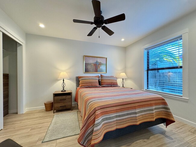 Building Photo - Furnished ADU 1 Bedroom 1 Bathroom Less Th...