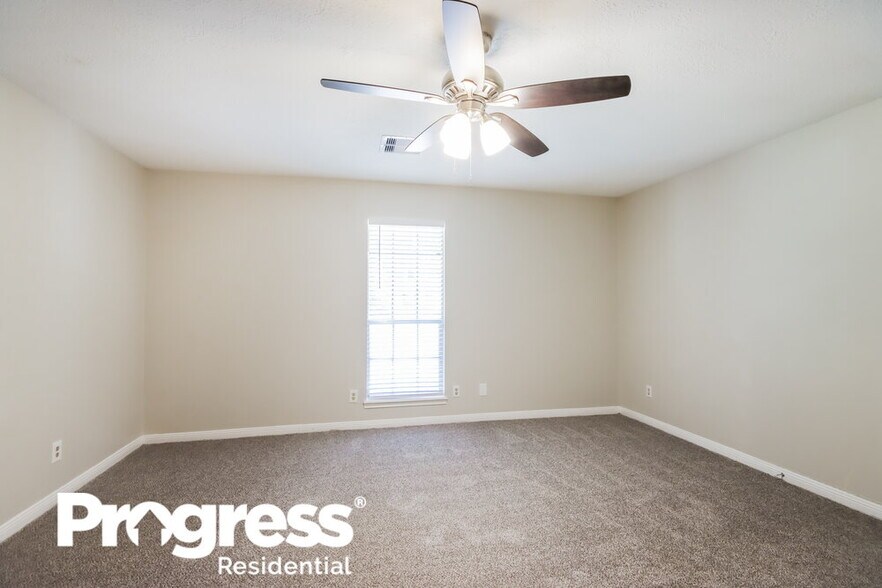 Building Photo - 5618 Forest Timbers Dr