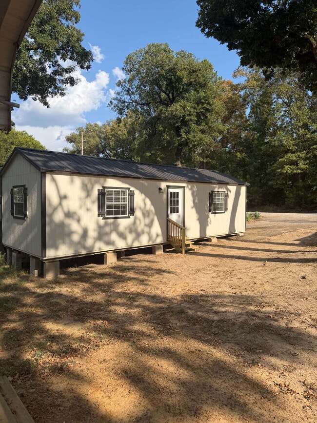 Building Photo - Charming 1-Bedroom Home with Modern Amenities in Longview, TX!