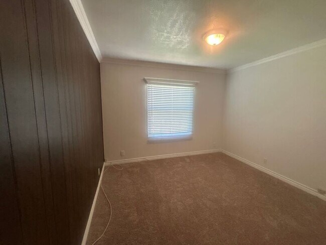 Building Photo - 429 Paulette Pl
