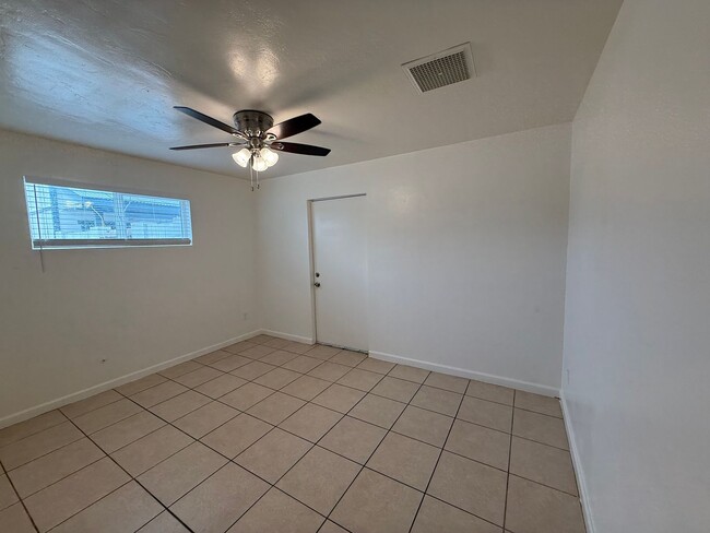 Building Photo - 4 Bedroom Home with Large Backyard | Modern Landscaping | Utilities Included