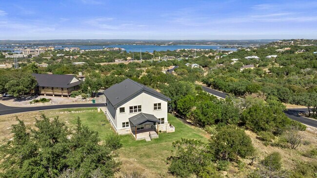 Building Photo - 105 Out Yonder