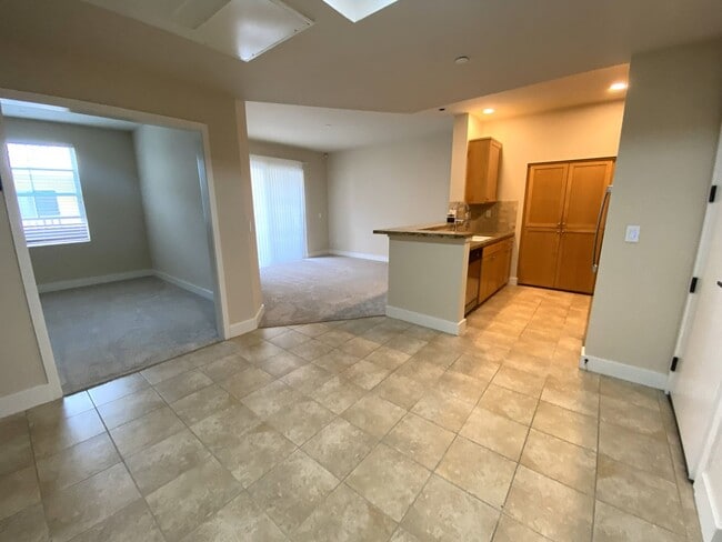 Building Photo - Updated 1 bedroom 55+ Community across from Wilson Park!