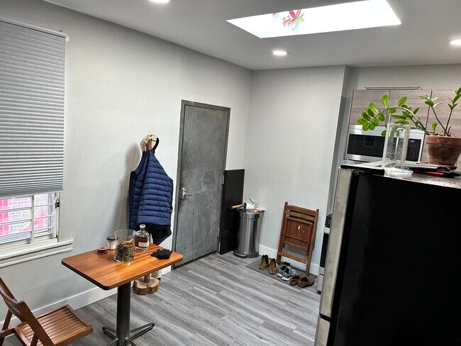 kitchen - 1108 S 22nd St