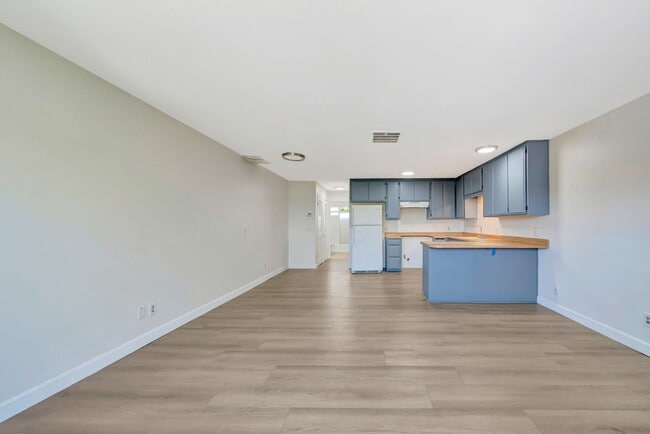 Building Photo - 6003 Craner Ave