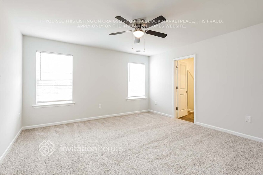 Building Photo - 3992 Zepelin Wy