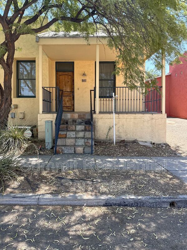 Primary Photo - 861 S Osborne Ave