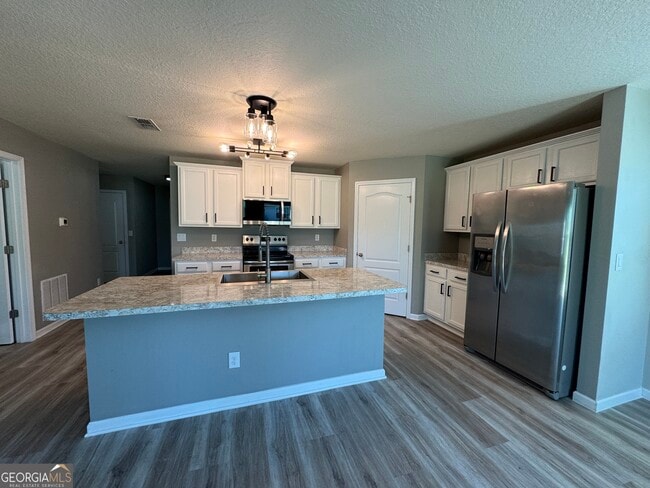 Building Photo - 217 Brooklet Cir