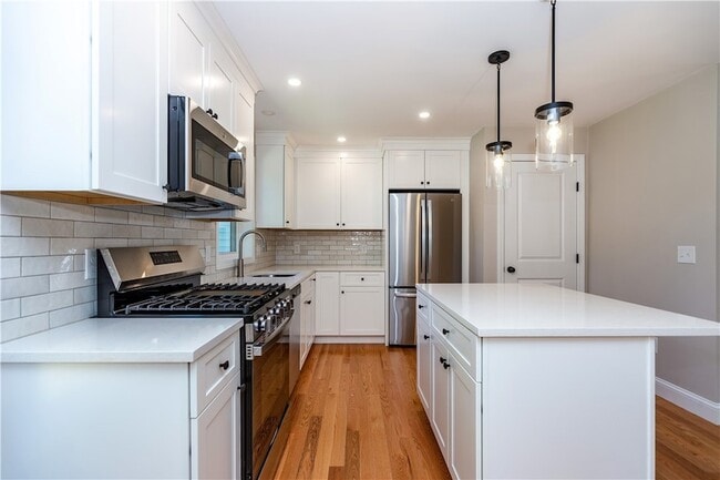 Building Photo - 83 Cadora Ave
