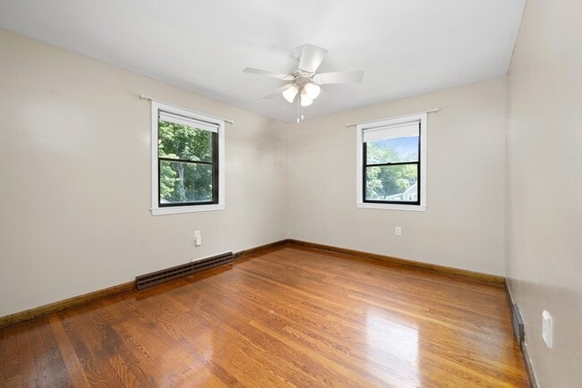 Building Photo - 47 Oriole Dr