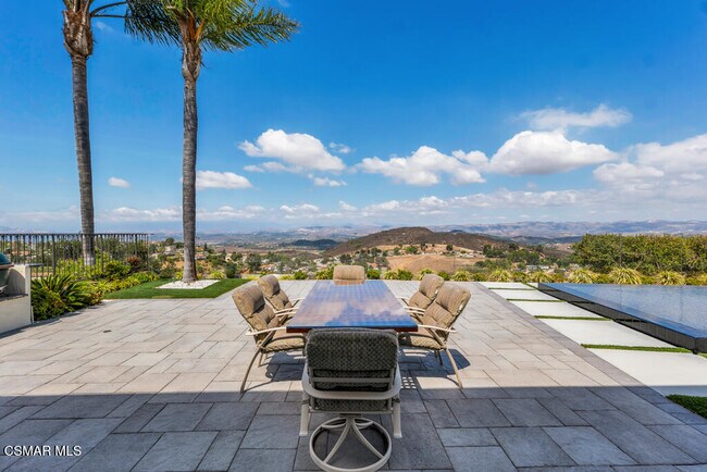 Building Photo - 4066 Calle Del Sol