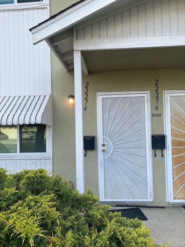 Building Photo - EBN T 22274 - 22278