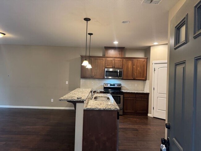 Building Photo - 2706 NE 130th Ct