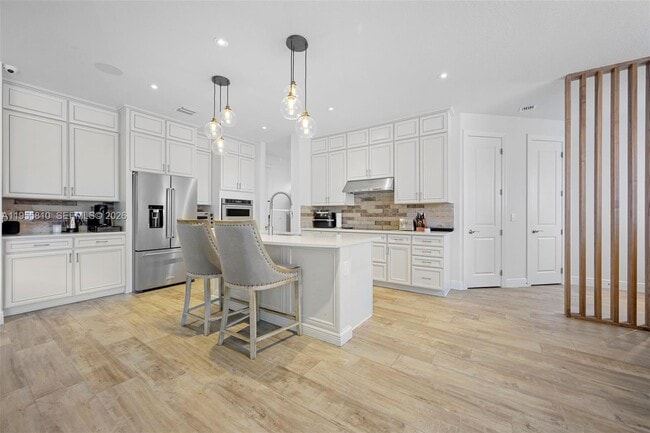 Building Photo - 1465 Bursera Ter